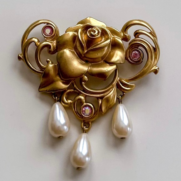 90s Avon Rose and Tear Drop Pearls Brooch - Picture 1 of 3